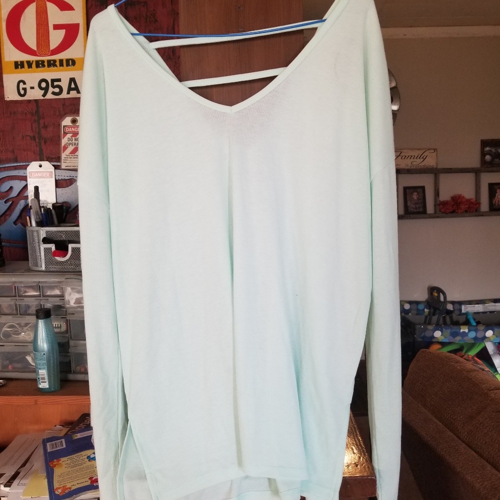SOLD!!!!!! ong sleeve ribbed shirt
